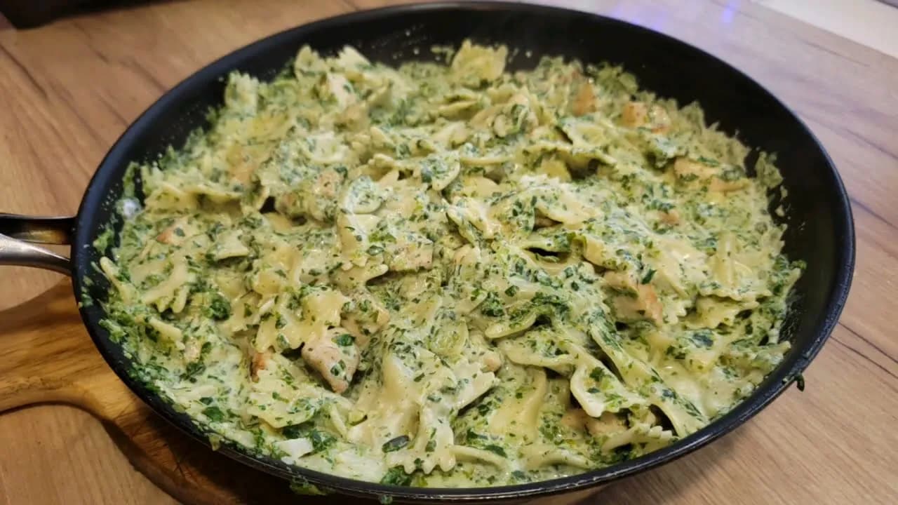 Jak zrobić szpinak z makaronem - szybki przepis na pyszne danie