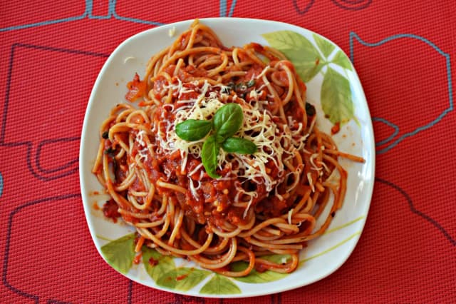 Jak przygotować idealny sos do spaghetti napoli w prosty sposób