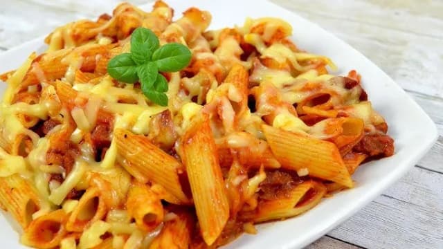 Szybkie i pyszne penne z chorizo - idealne na obiad lub kolację