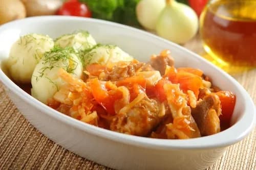 Co z łopatki na obiad? Przepisy na pyszne dania, które zaskoczą